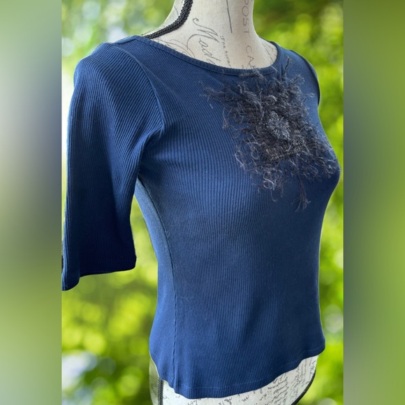 Ribbed Cotton Top with Intricate Embroidery
Small
Like New / Never Worn - Picture 6 of 10